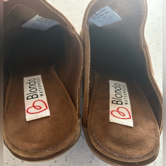 Blondo women’s Nala slip on tan suede shoes size 7.5 and new without box - Picture 4 of 5